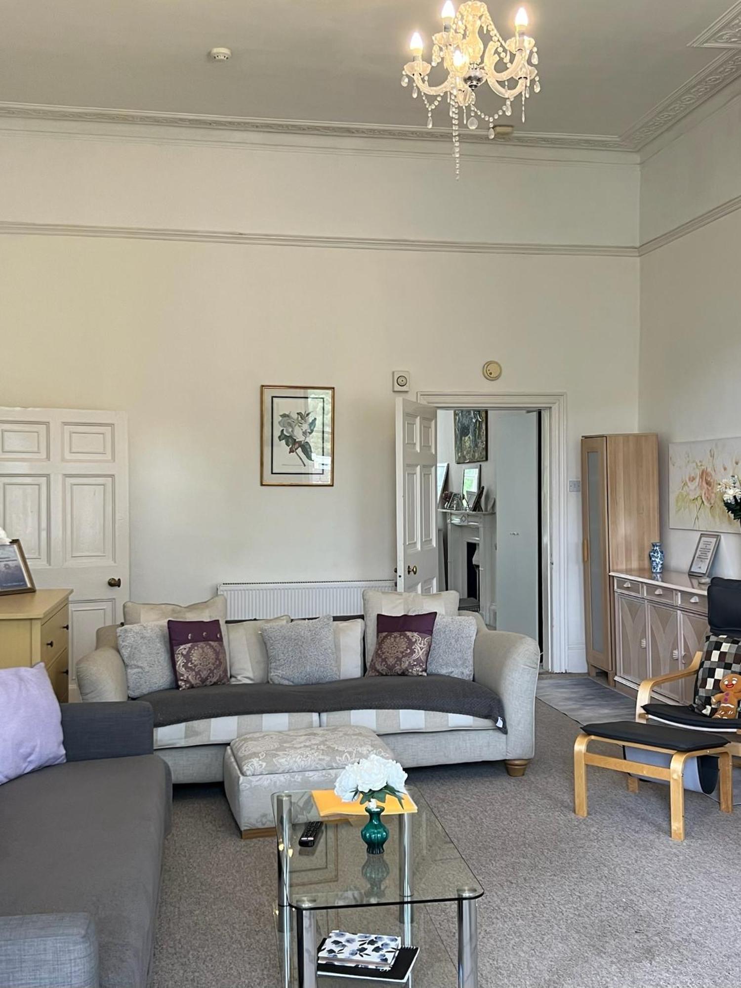 Grosvenor Apartments In Bath - Great For Families, Groups, Couples, 80 Sq M, Parking المظهر الخارجي الصورة