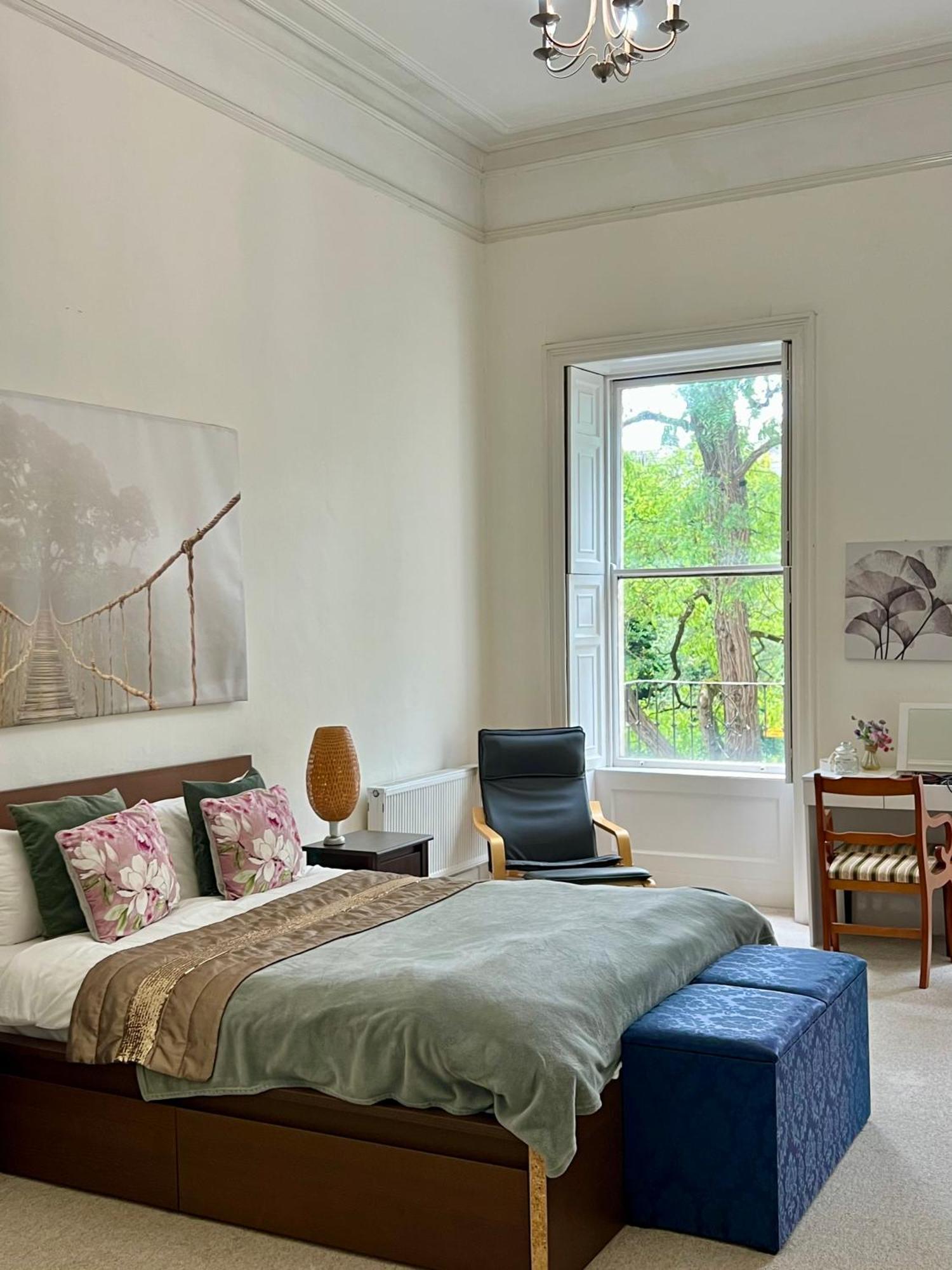 Grosvenor Apartments In Bath - Great For Families, Groups, Couples, 80 Sq M, Parking المظهر الخارجي الصورة